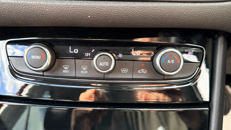 Vauxhall Grandland 1.2 Turbo Ultimate 5dr Petrol Hatchback